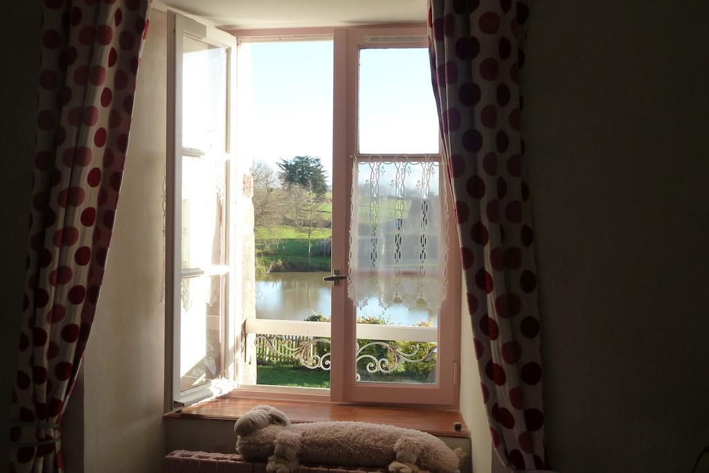 Saint-Maugan B&B L'Atelier Du Presbytere חדר תמונה